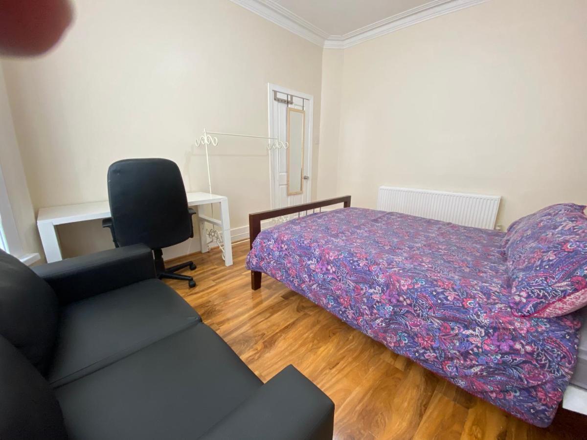 Entire 4 Bedroom House - Ev Point & Free Parking Liverpool Buitenkant foto